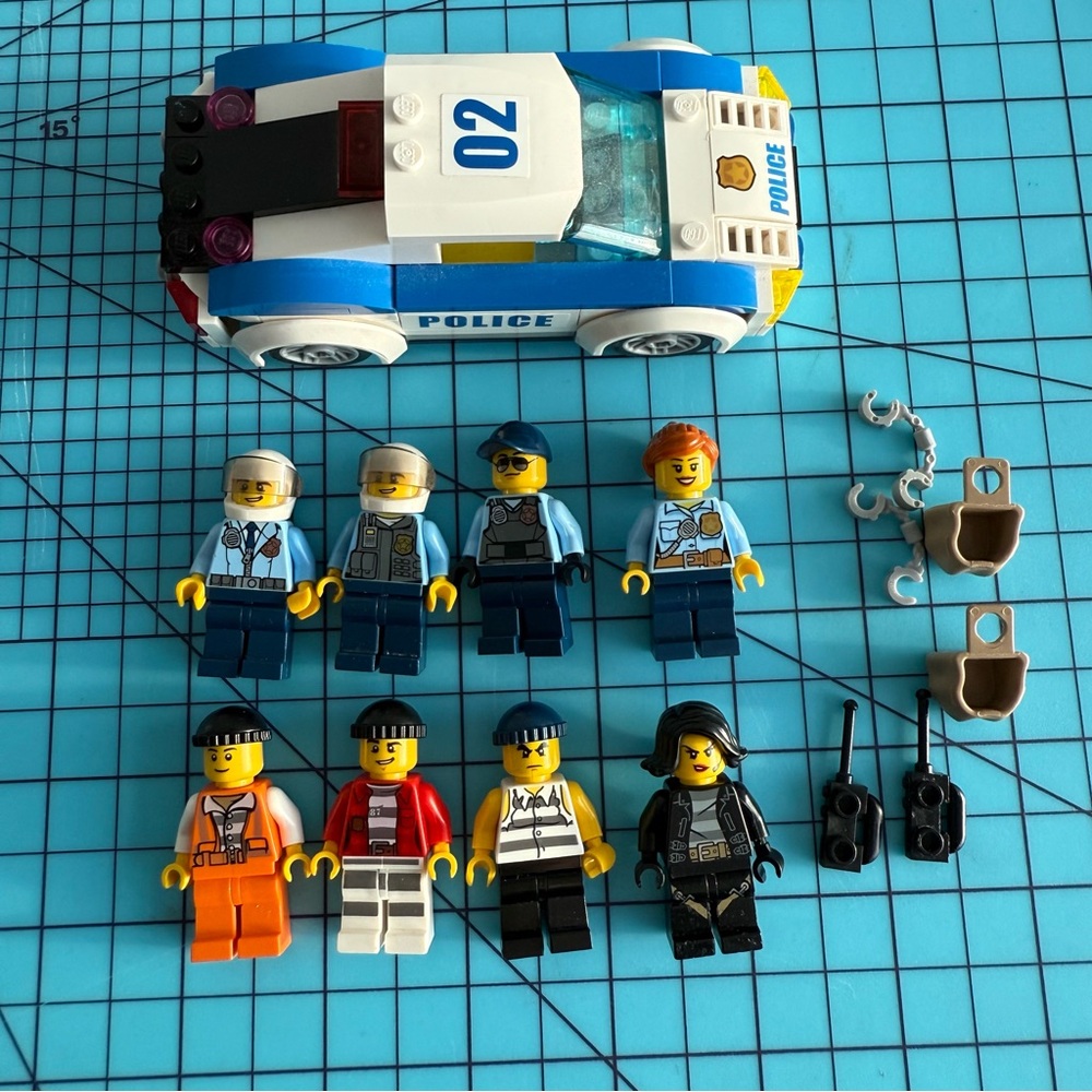 LEGO Police Cops and Robbers Minifigure Lot w/ Police Car + Accessories